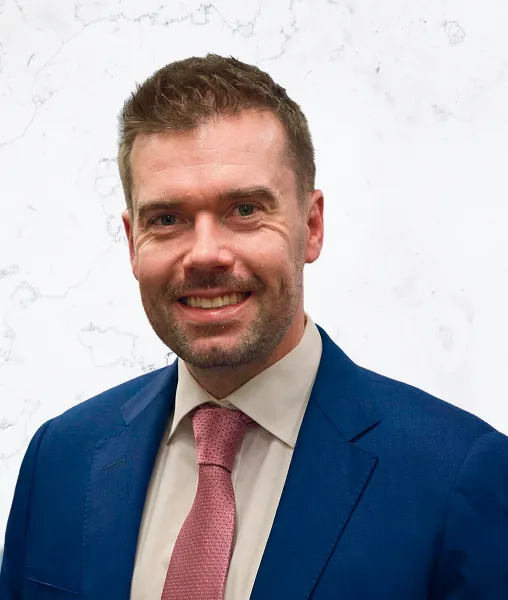 Daniel Craig headshot