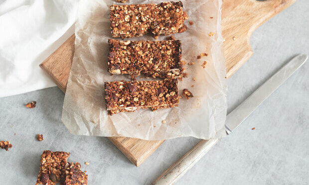 sliced granola bars